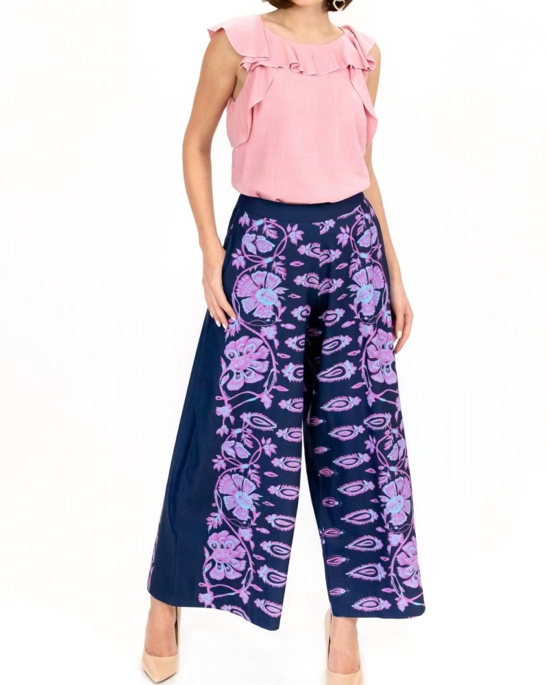 Front of a model wearing a size 12 Torrey Pant In Harmonia in Harmonia by EVA FRANCO. | dia_product_style_image_id:356376